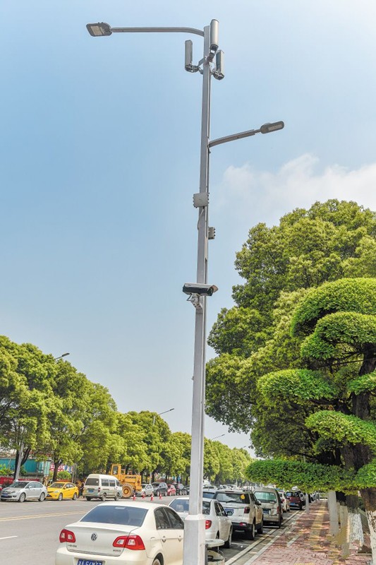 湖南首條“智慧(hui)炤明路”亮相長沙隆平高(gao)科技園